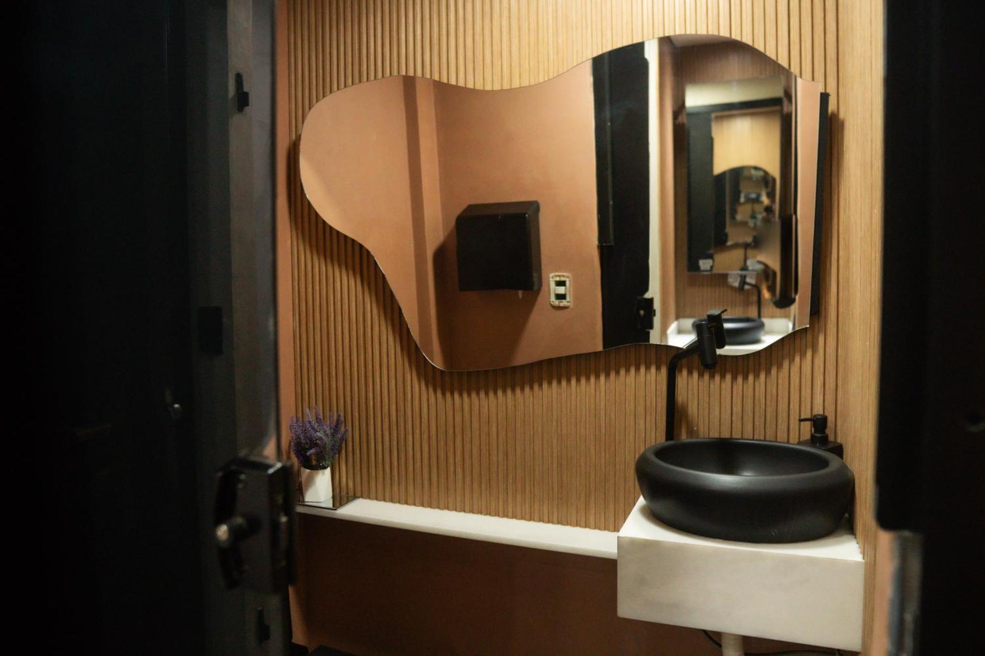 Bed in 8-Bed Mixed Dormitory Room - Street view